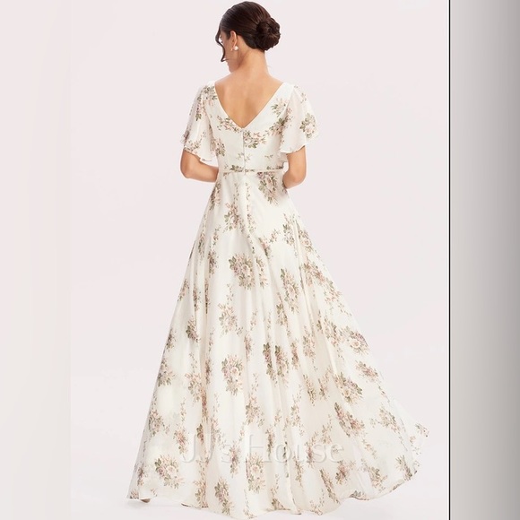 A-line V-Neck Floor-Length Chiffon Dress With Flower - Picture 5 of 10